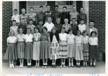 1954 Tom Jones's Oaklake Elementary School Class Picture